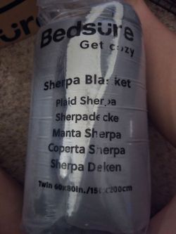 Bedsure Sherpa Blanket Twin 60x80