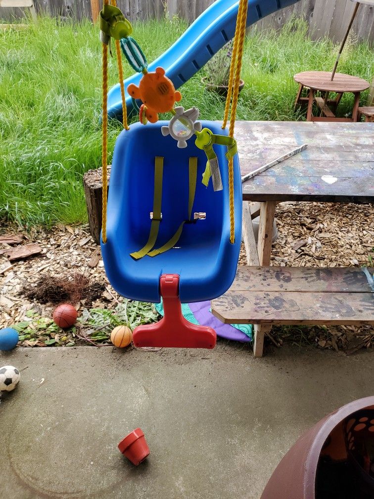 Little Tikes Baby Swing