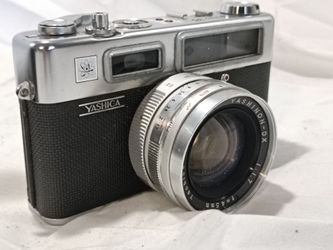 Yashica 35mm Rangefinder Film Camera
