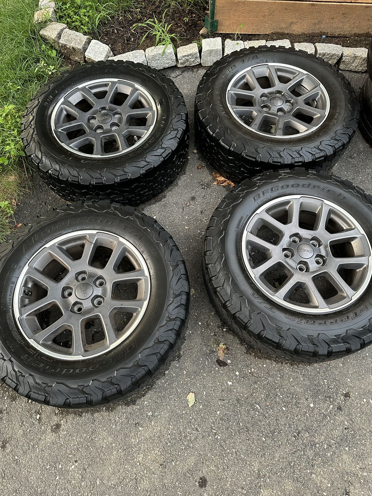 Jeep Wheels Gladiator OEM With Bridgestone All Terrain Ko2 Tires