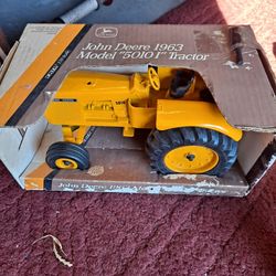 John Deer Tractor Toy