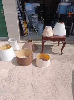 Assorted lamp shades