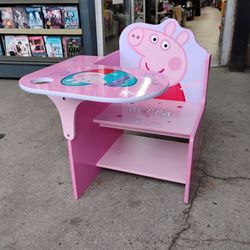 Peppa pig desk chair with storage and cup holder in excellent condition