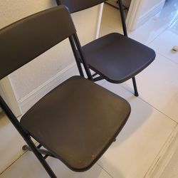 2 New Folding Chairs 