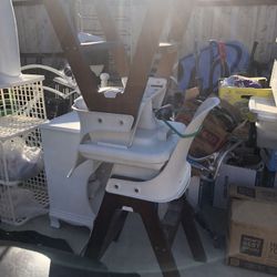 Lots Of Children’s Books. Table With Chairs 
