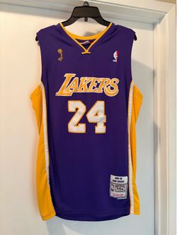 Los Angeles Lakers Kobe Bryant Mitchell and Ness Jersey