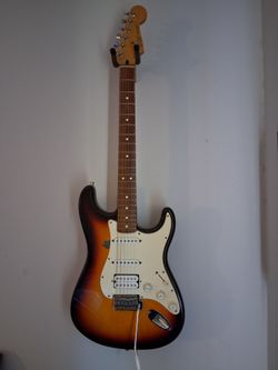 Fender MIM Stratocaster Sunburst double humbucker pickups