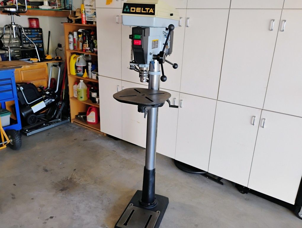 Delta Floor Drill Press 17" Excellent Condition!