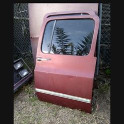 1986, suburban rear side doors square body C10