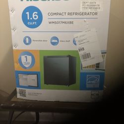 Hisense Mini  Refrigerator 