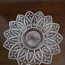 Federal Glass Company- Clear pressed glass serving plate in 'Petal' pattern