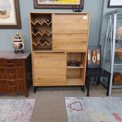 MOE'S Nevada Bar Cabinet