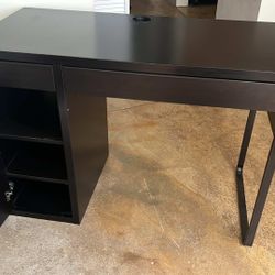 IKEA Micke Desk