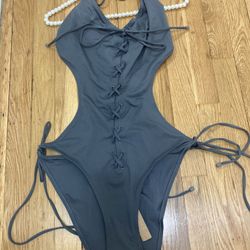 Skims Track Signature Swim Monokini Swimsuit Lace Up Gunmetal Gray Size 3X NWT