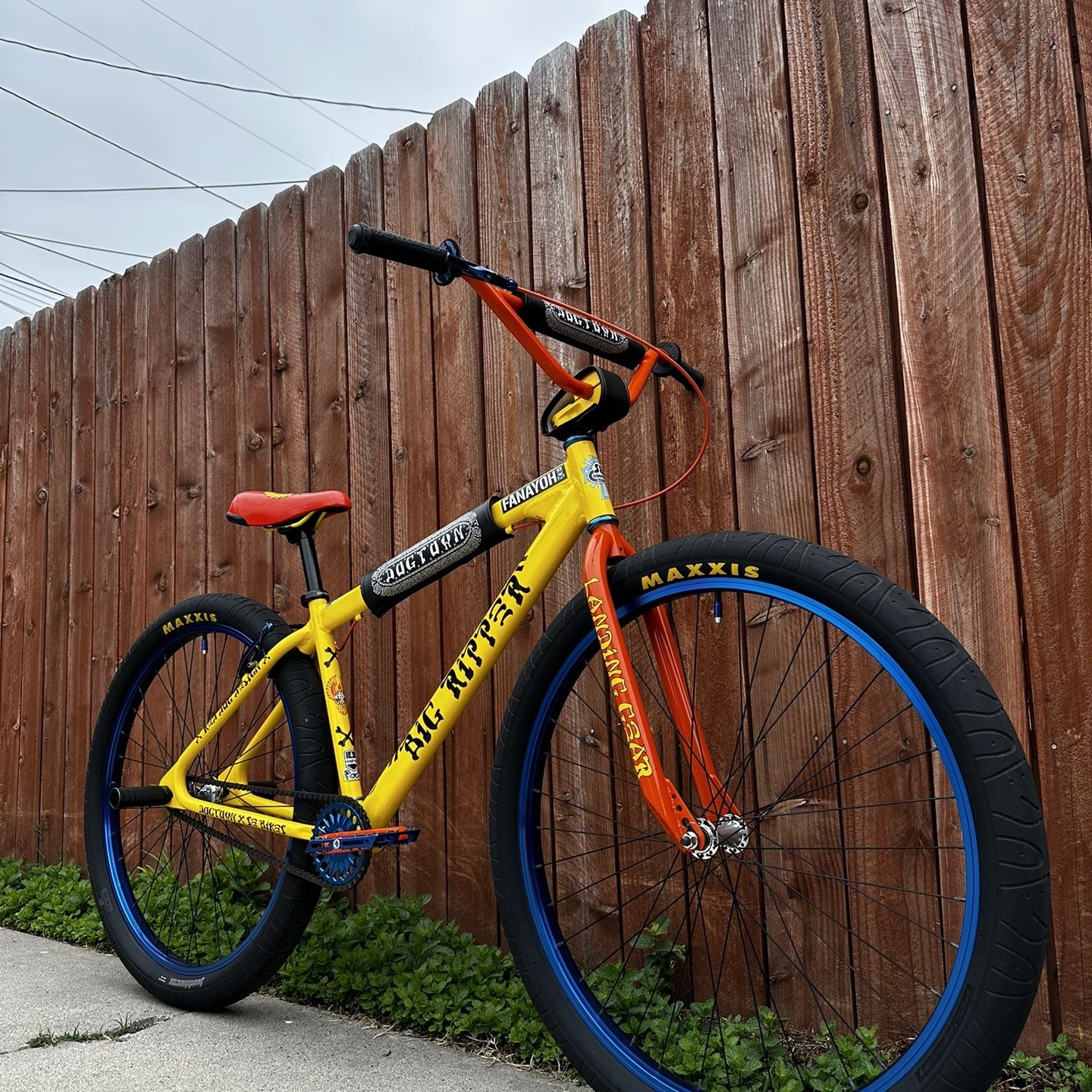 SE Bikes x DogTown “Big Ripper” with Major Upgrades for Sale in