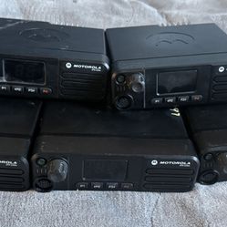 Motorola XPR5350e UHF 450-512mhz radio LOT 