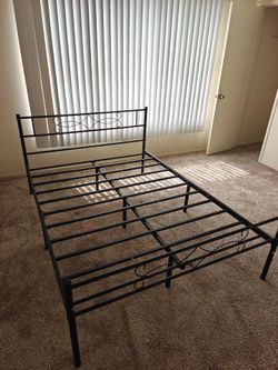 Full size metal bedframe