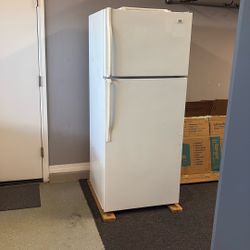 Great Garage Beverage Refrigerator 
