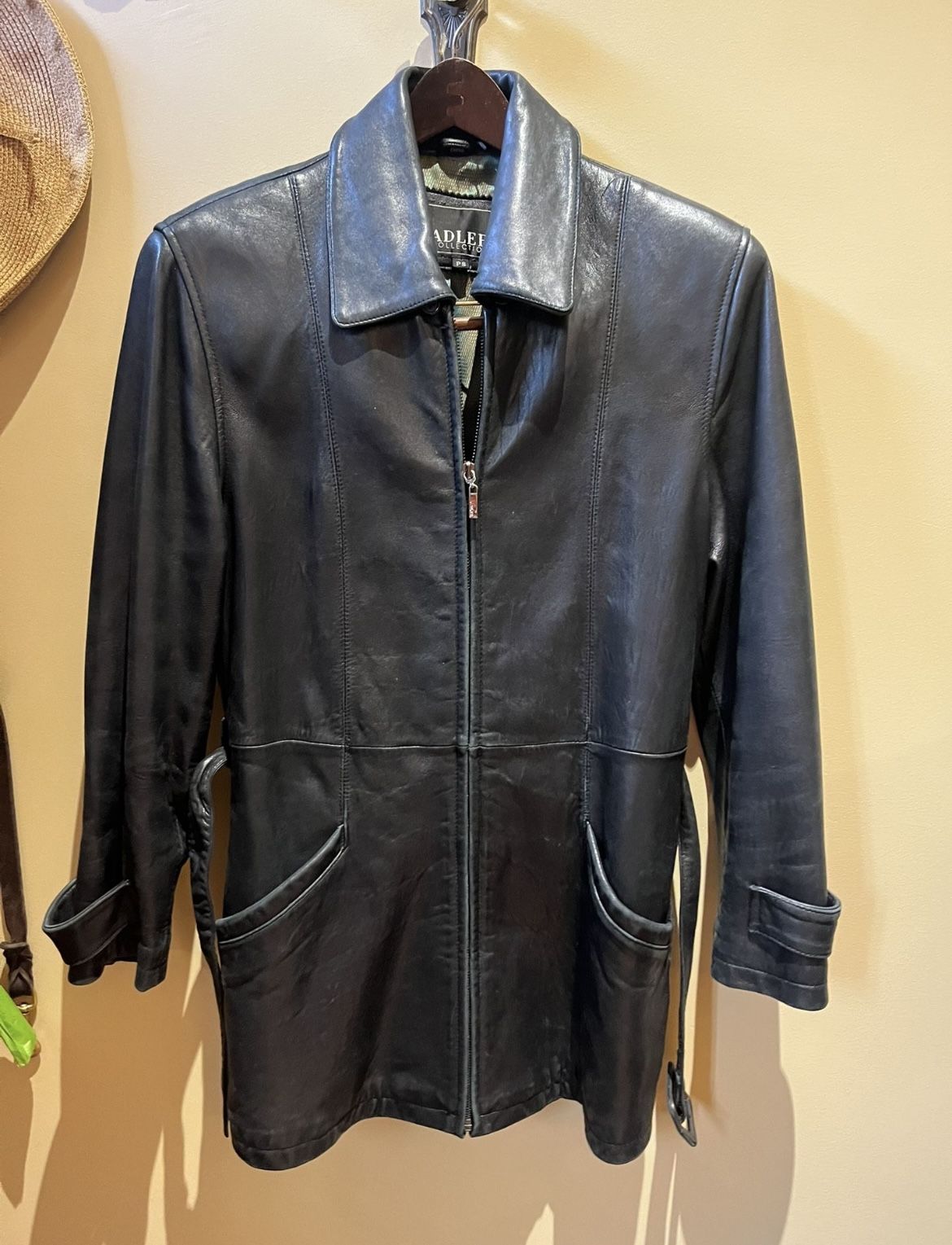 Vintage Women’s Super Soft Leather Black Jacket Hip Length Car Coat