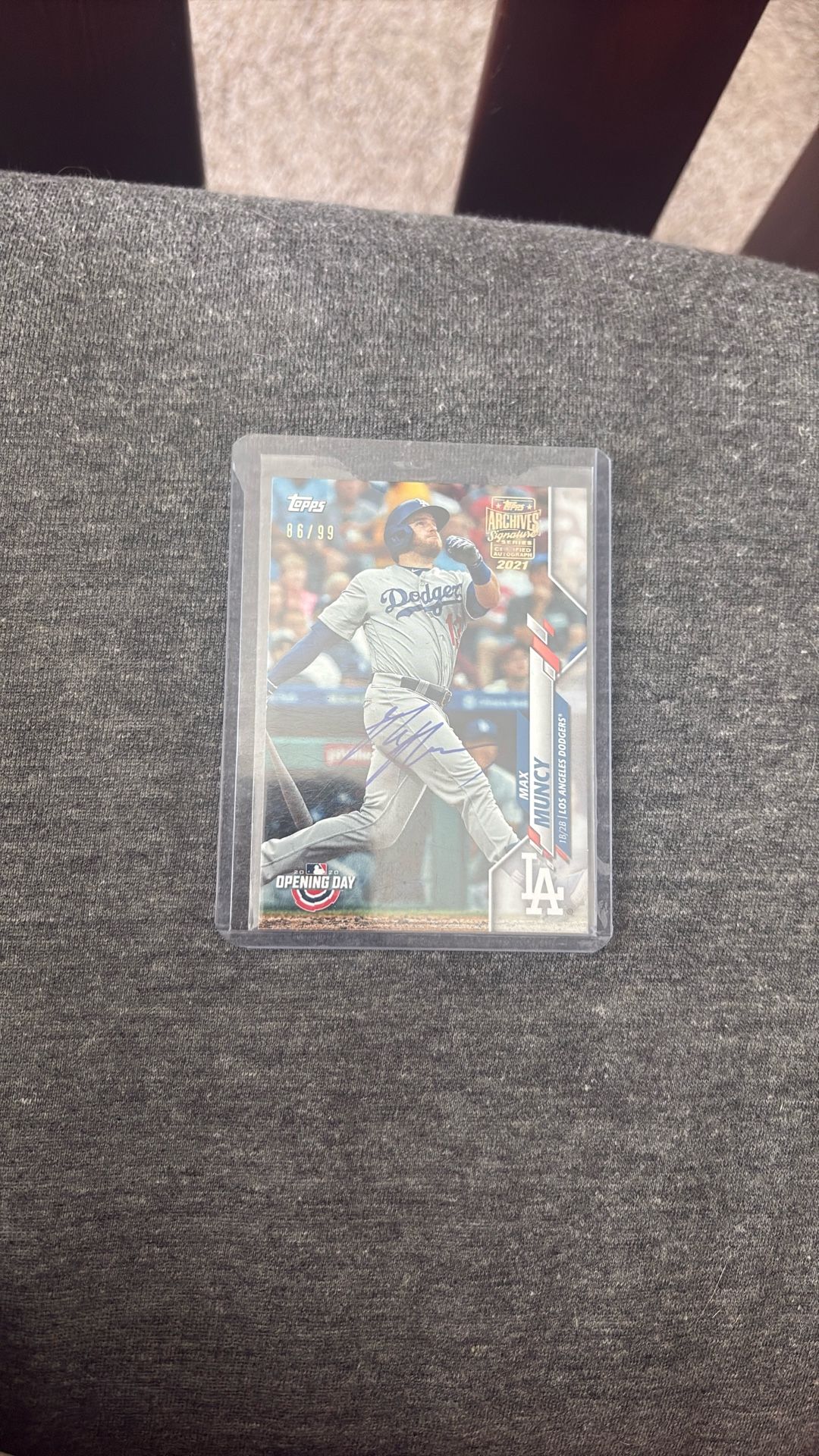 Max Muncy Autographed Card
