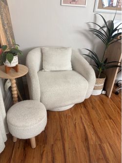 accent chair and ottoman