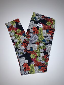 LuLaRoe Tall & Curvy Leggings