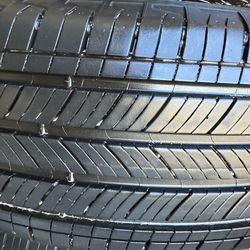 225/60R18 2 used tires michelin