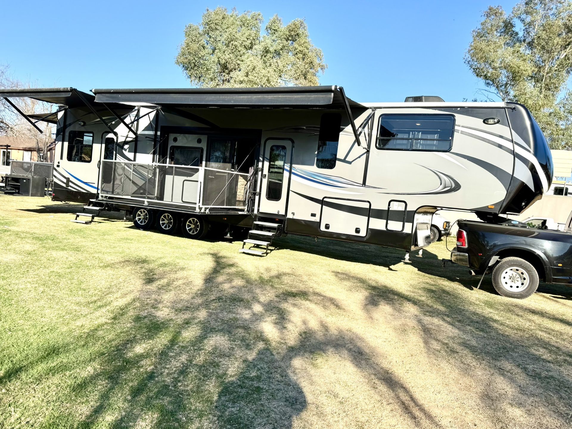 2016 Toy Hauler