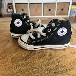 Toddler Size 6 Chuck Taylor’s 