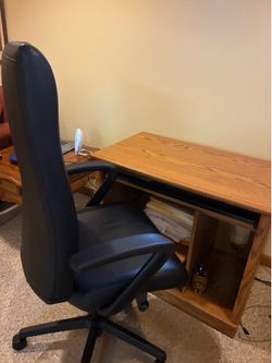 Computer desk