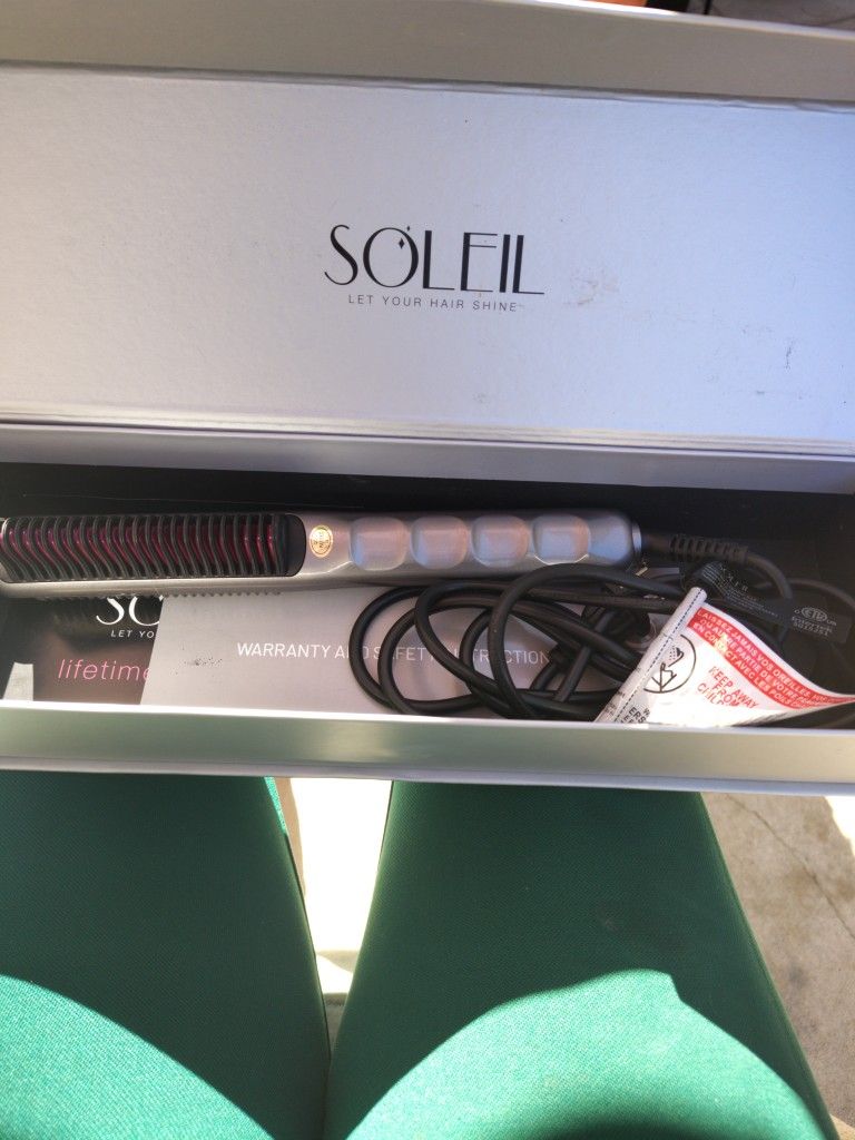 Soleil Styling Comb Silver & Pink.......