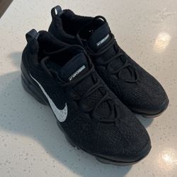 Vapor Max Flyknit Size 8