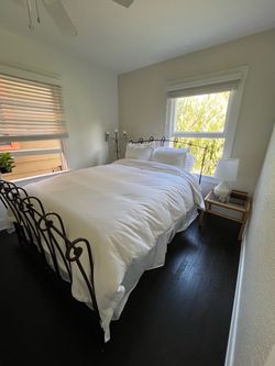 Bed frame/Mattress/box spring