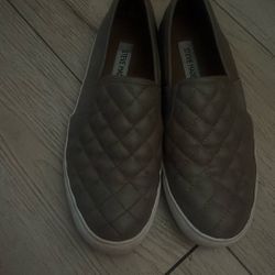 Steve Madden Quilted Shoes Size 7