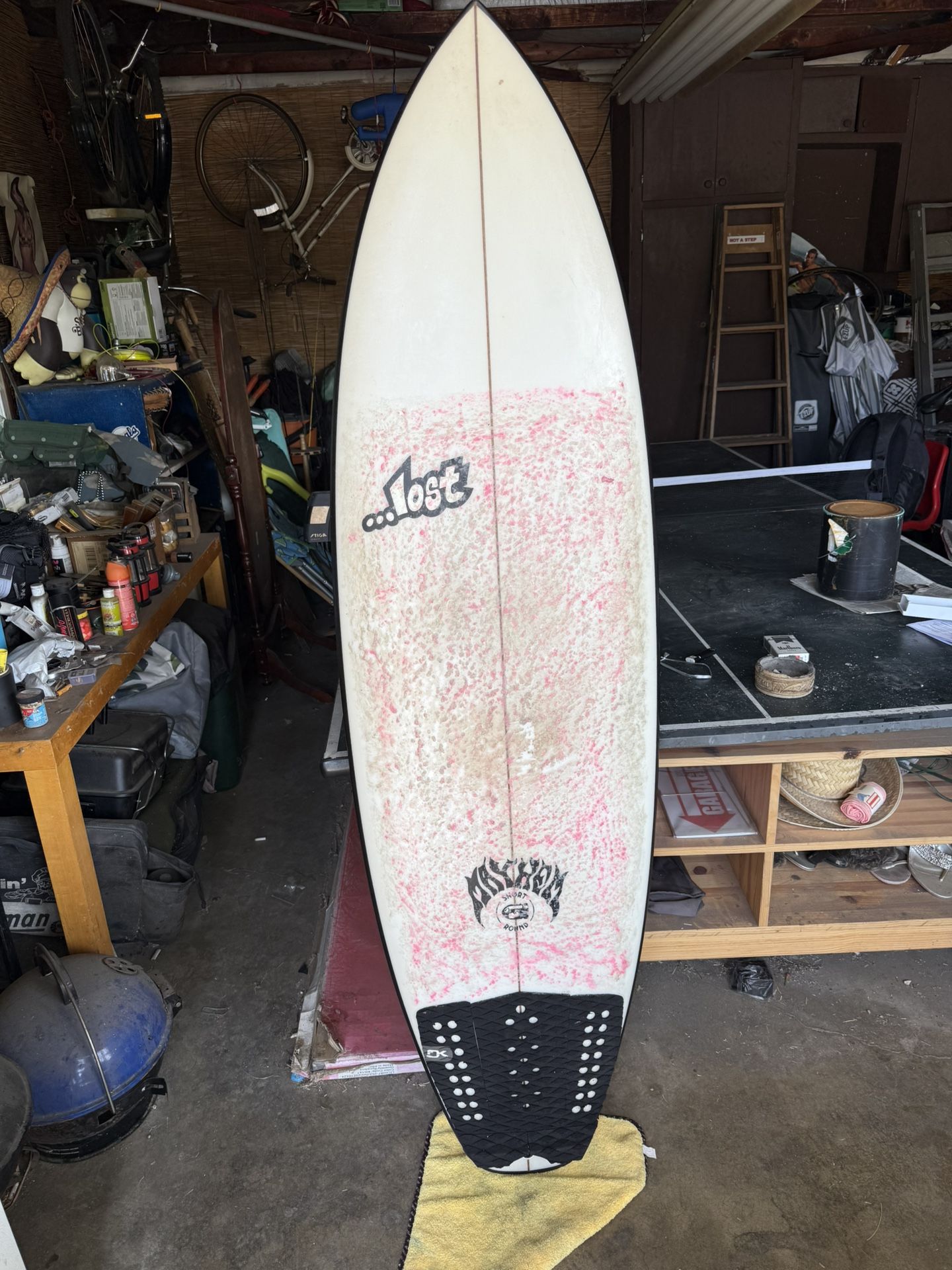 Lost Short Round Surfboard 6’0”