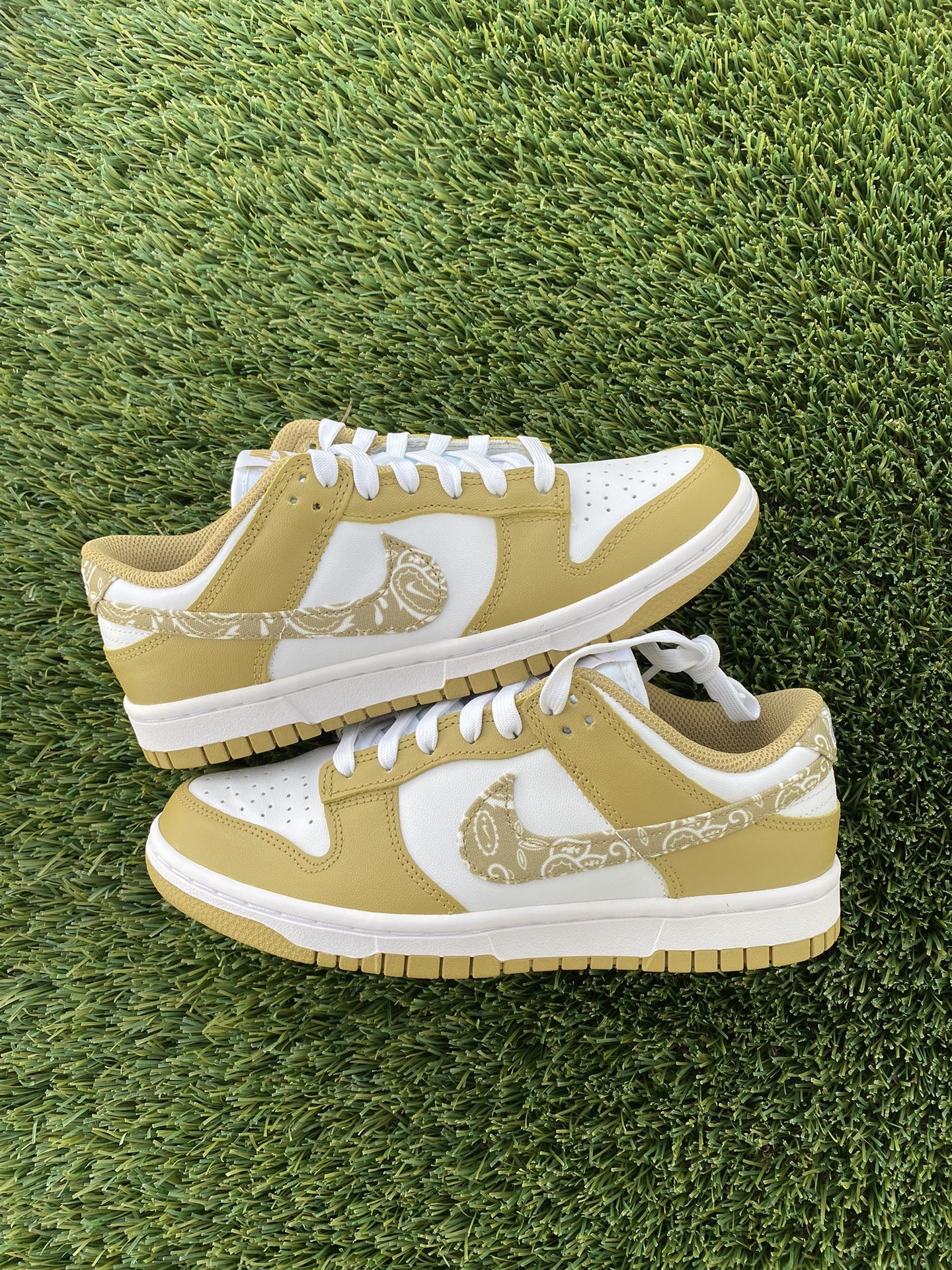 nike dunk low paisley mustard