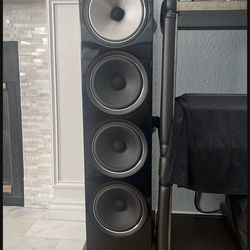 Hi-Fi Rotel / Bowers and Wilkins sound system