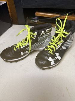 Cleats Under Armor Youth