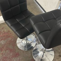 Pair of Adjustable Bar Stools – Black & Chrome With Scratches 