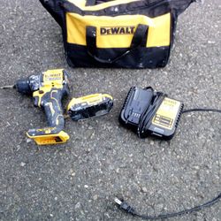 DeWALT Cordless Drill 1 -Batteries Included (Soft Bag Included)