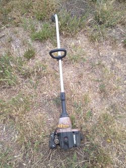 Gas powered edge trimmer