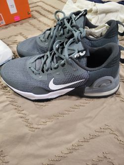 Nike air max alpha trainer 5 size 7 mens