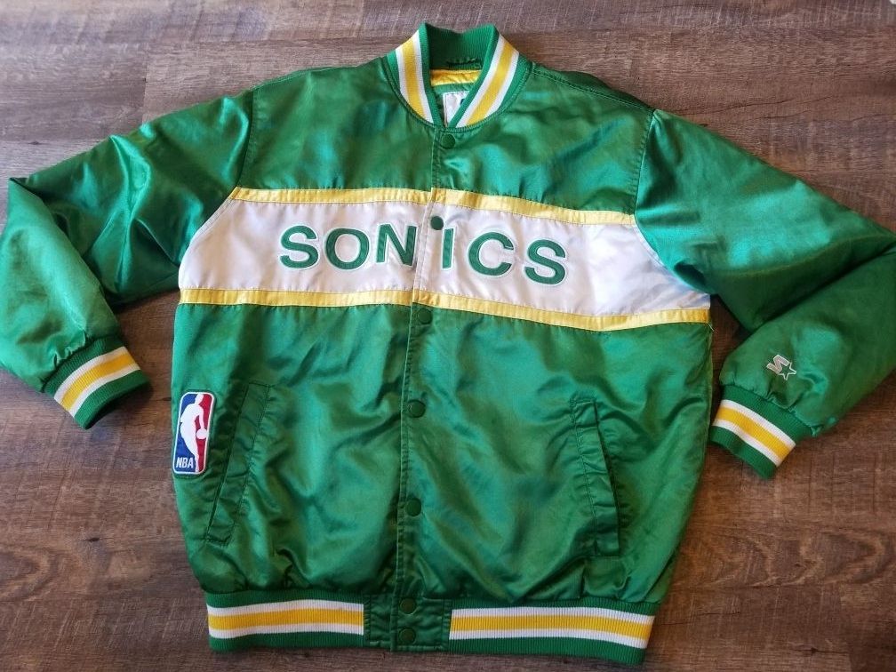 Vintage 80's original Seattle supersonics starter satin coat!