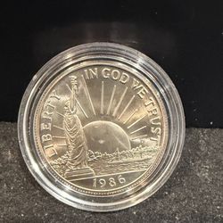 1986 D Brilliant Uncirculated Ellis Island Half Dollar In Capsule 47