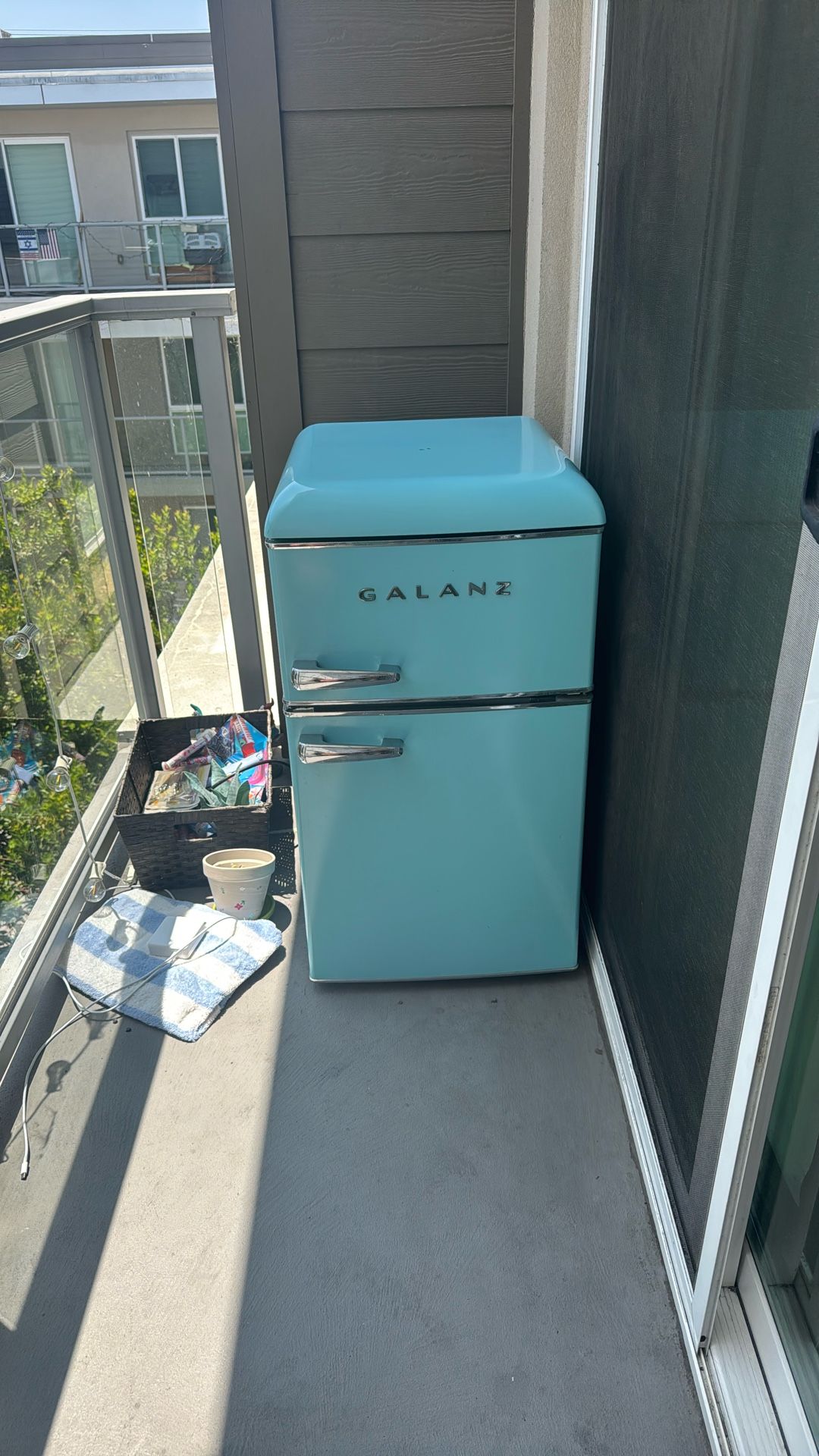 Galanz Mini Fridge