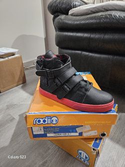 NIB Men's High Top Tennis Shoes Sz 14