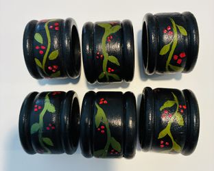 Christmas Napkin Rings, Hand Painted, Set of 6.