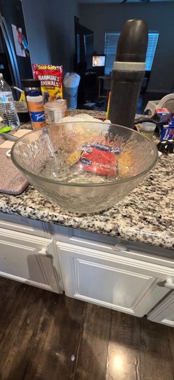 Used Princess House salad bowl
