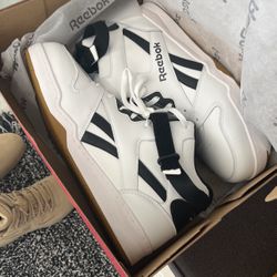 Size 12 Reebok White Men’s Work Sneakers