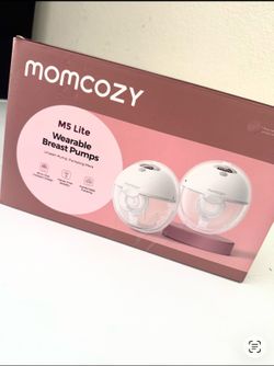 Brand new MomCozy breast pump